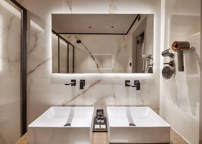 Oriana Homel Daire Roma